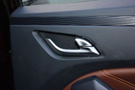 2016款江铃驭胜S350