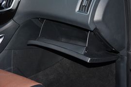 2016款江铃驭胜S350