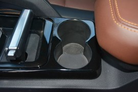 2016款江铃驭胜S350