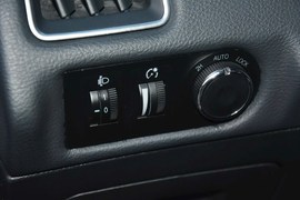 2016款江铃驭胜S350