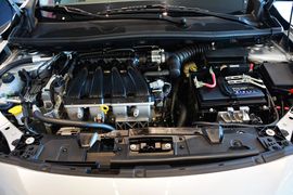 2015款雷诺风朗2.0L标准版