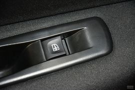 2015款雷诺风朗2.0L标准版