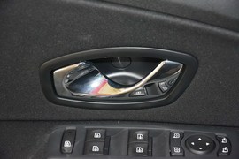 2015款雷诺风朗2.0L标准版