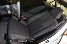 2015款雷诺风朗2.0L标准版