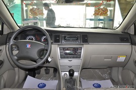 2010款上海英伦SC715手动基本型