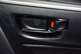 2016款丰田雷凌双擎1.8H