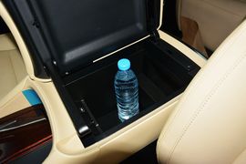 2015款丰田埃尔法3.5L豪华版