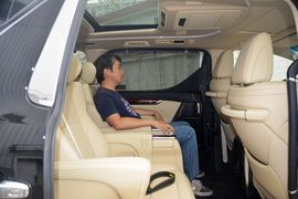 2015款丰田埃尔法3.5L豪华版
