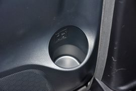 2015款丰田埃尔法3.5L豪华版