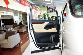 2015款丰田埃尔法3.5L豪华版