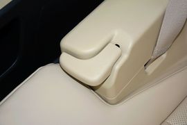 2015款丰田埃尔法3.5L豪华版
