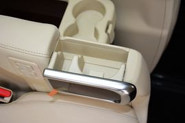 2015款丰田埃尔法3.5L豪华版