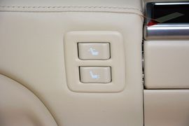 2015款丰田埃尔法3.5L豪华版