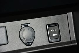 2015款丰田埃尔法3.5L豪华版