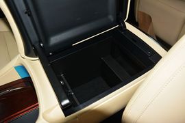 2015款丰田埃尔法3.5L豪华版
