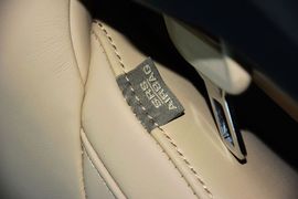 2015款丰田埃尔法3.5L豪华版