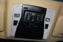 2015款丰田埃尔法3.5L豪华版