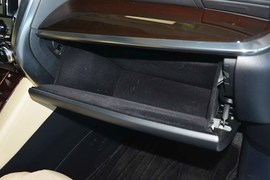 2015款丰田埃尔法3.5L豪华版