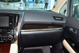 2015款丰田埃尔法3.5L豪华版