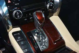 2015款丰田埃尔法3.5L豪华版