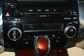 2015款丰田埃尔法3.5L豪华版