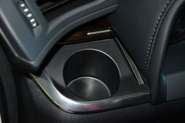 2015款丰田埃尔法3.5L豪华版