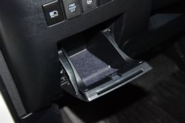2015款丰田埃尔法3.5L豪华版