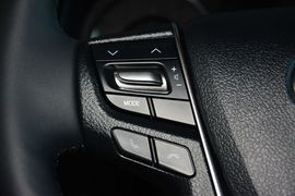2015款丰田埃尔法3.5L豪华版