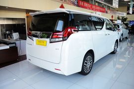 2015款丰田埃尔法3.5L豪华版