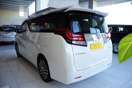 2015款丰田埃尔法3.5L豪华版