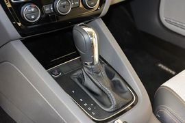 2015款大众速腾230TSI