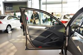 2015款大众帕萨特1.8TSI