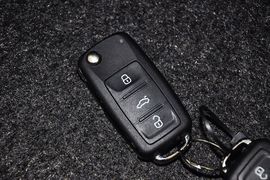 2015款大众帕萨特1.8TSI