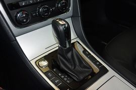 2015款大众帕萨特1.8TSI