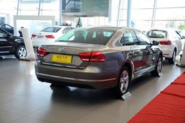 2015款大众帕萨特1.8TSI