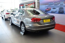 2015款大众帕萨特1.8TSI