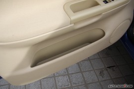 2010款一汽大众捷达1.6L手动前卫型