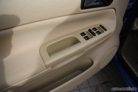 2010款一汽大众捷达1.6L手动前卫型