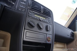 2010款一汽大众捷达1.6L手动前卫型