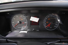 2010款一汽大众捷达1.6L手动前卫型