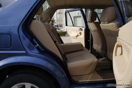 2010款一汽大众捷达1.6L手动前卫型