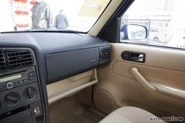 2010款一汽大众捷达1.6L手动前卫型
