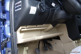 2010款一汽大众捷达1.6L手动前卫型