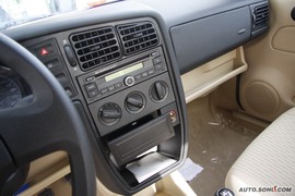 2010款一汽大众捷达1.6L手动前卫型