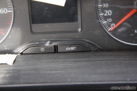 2010款一汽大众捷达1.6L手动前卫型