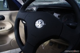 2010款一汽大众捷达1.6L手动前卫型