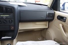 2010款一汽大众捷达1.6L手动前卫型