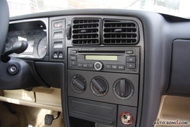2010款一汽大众捷达1.6L手动前卫型
