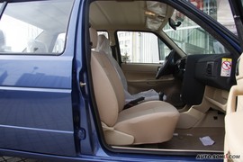 2010款一汽大众捷达1.6L手动前卫型