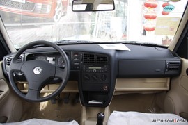 2010款一汽大众捷达1.6L手动前卫型